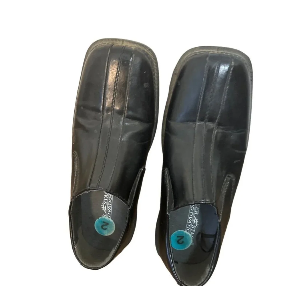 Boy's Deer Stags Dress Shoes Size: 2 Sku 2554